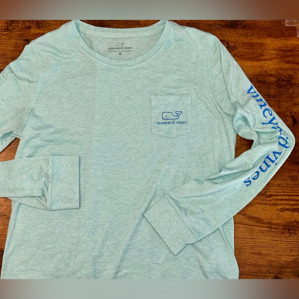 Vineyard Vines long sleeved tee / boys medium/ green / mint / torquiose